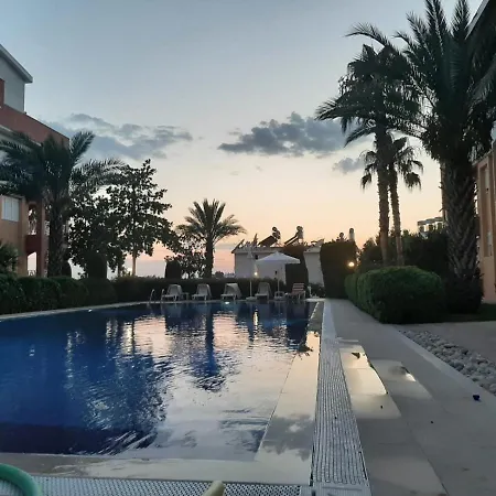 Duplex In 206 Sq Meters Aptm Of 3 Bdr 2 Bathroom Jakuzzi Terrace Big Pool *