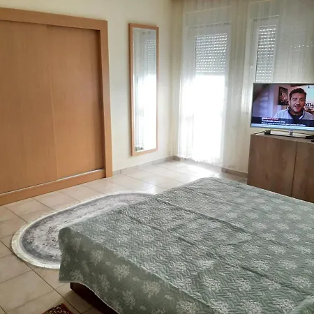 Duplex In 206 Sq Meters Aptm Of 3 Bdr 2 Bathroom Jakuzzi Terrace Big Pool *
