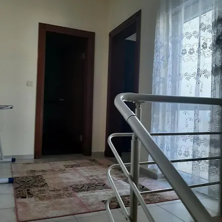 Duplex In 206 Sq Meters Aptm Of 3 Bdr 2 Bathroom Jakuzzi Terrace Big Pool * 锡德